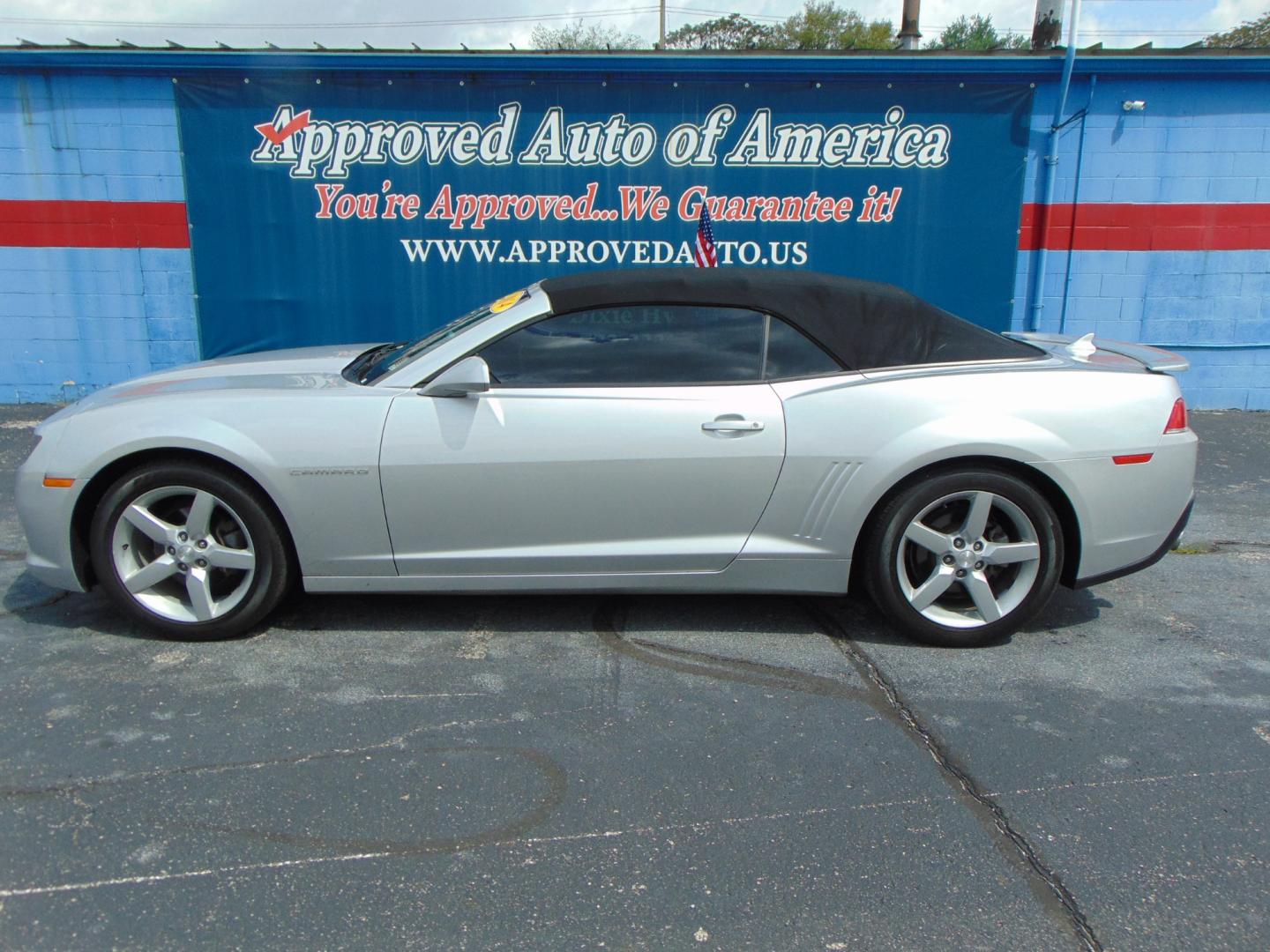 2014 Chevrolet Camaro (2G1FB3D39E9) , located at 2105 Dixie Hwy, Louisville, KY, 40210, (502) 772-3333, 38.220932, -85.795441 - Photo#0